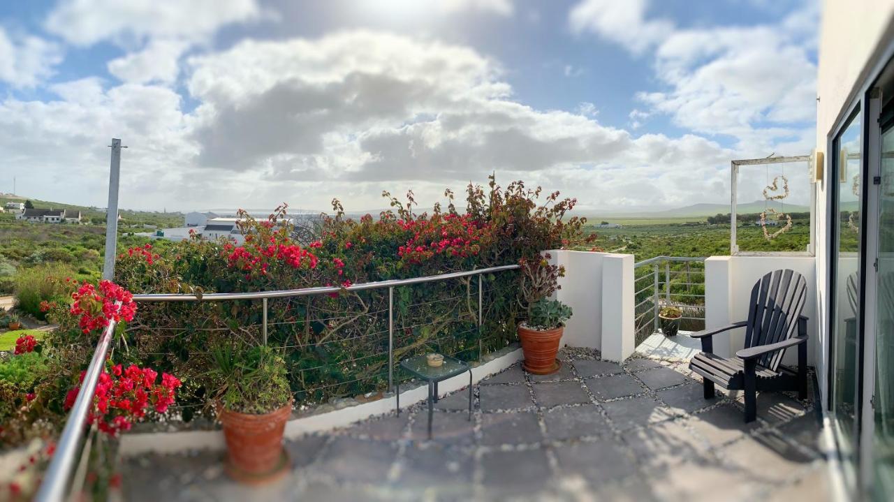 Farr Out Guest House Paternoster Esterno foto