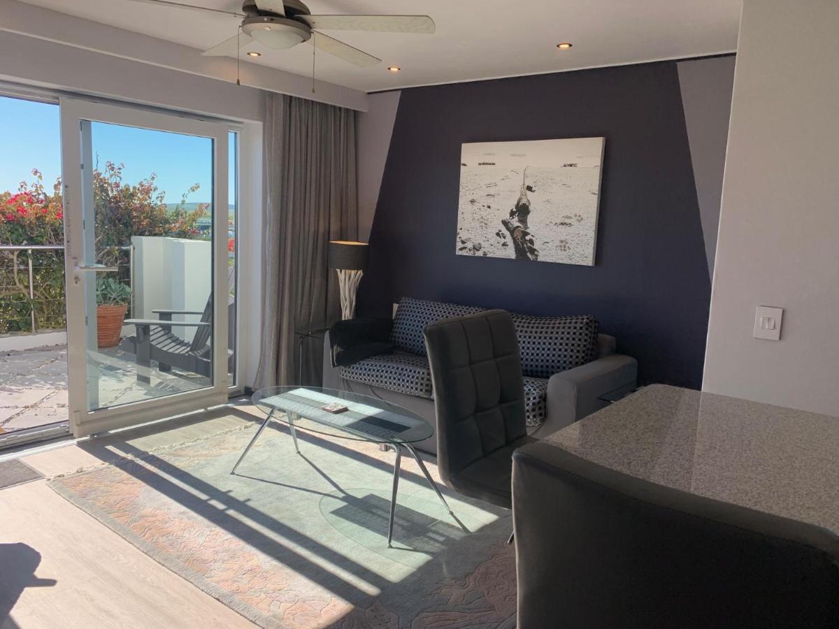 Farr Out Guest House Paternoster Esterno foto