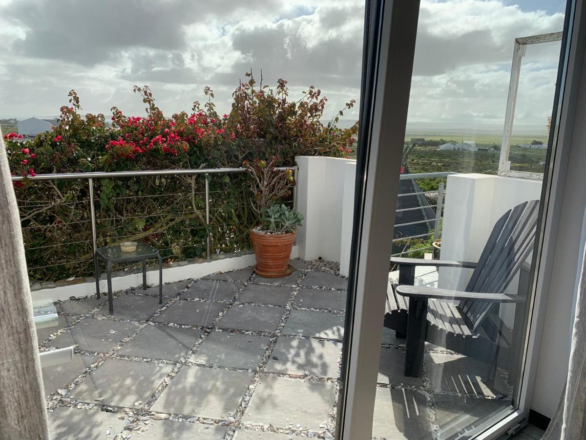 Farr Out Guest House Paternoster Esterno foto