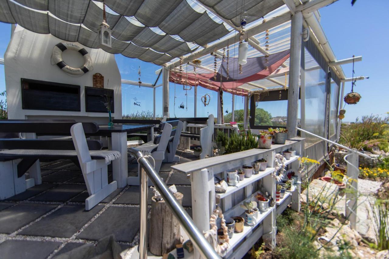 Farr Out Guest House Paternoster Esterno foto