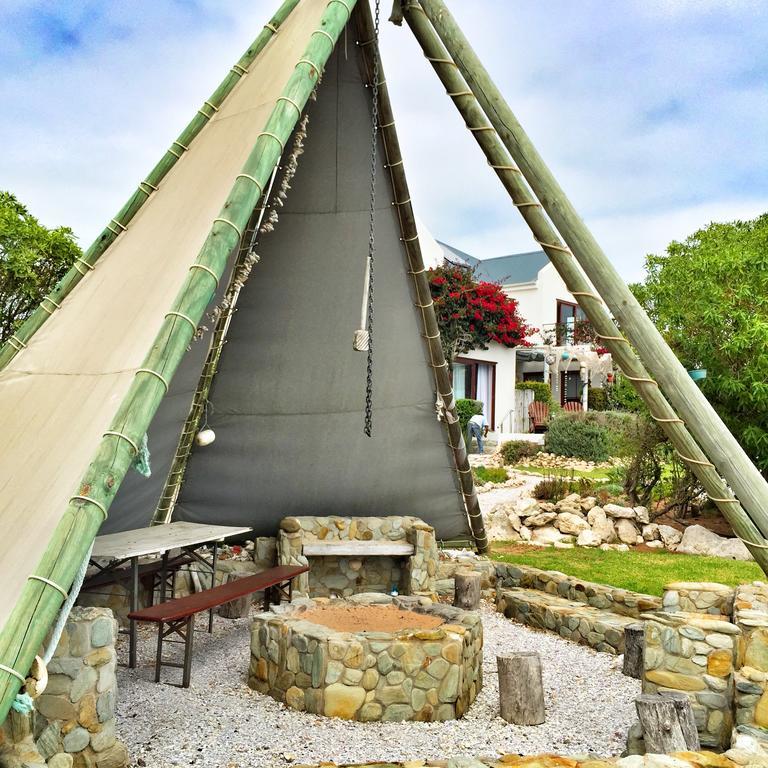Farr Out Guest House Paternoster Esterno foto