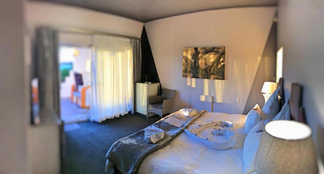 Farr Out Guest House Paternoster Esterno foto