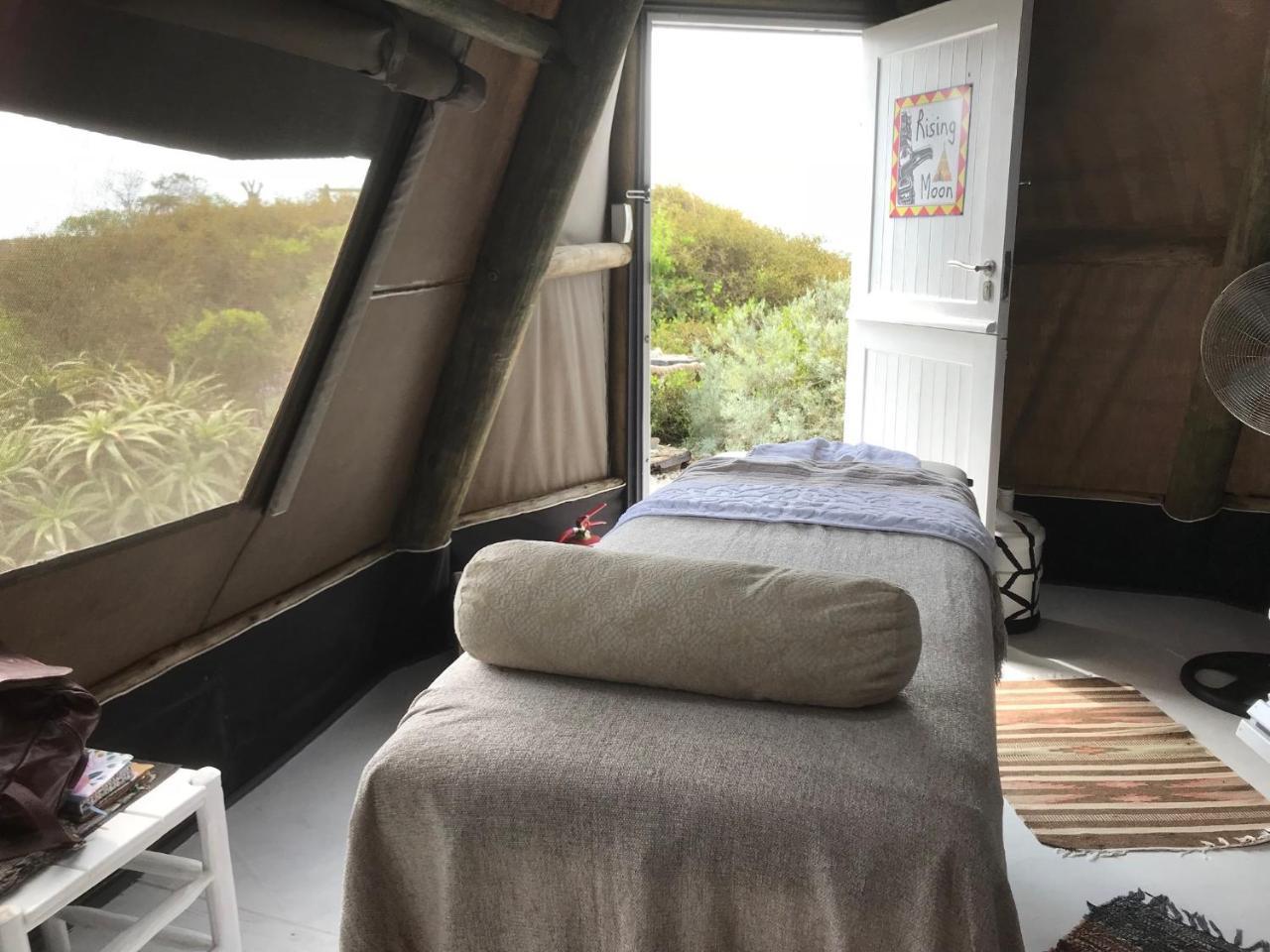 Farr Out Guest House Paternoster Esterno foto